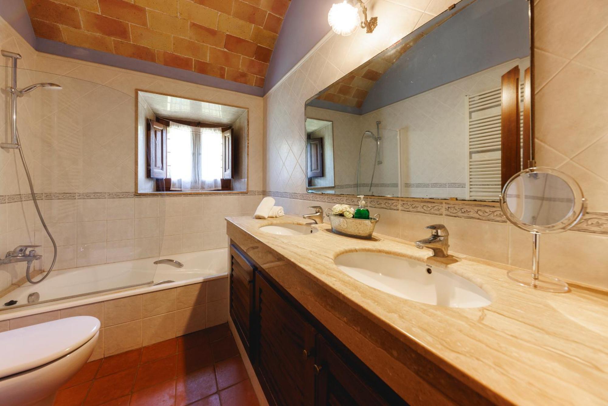 Turisme Rural - Mas - Monells Landhaus *